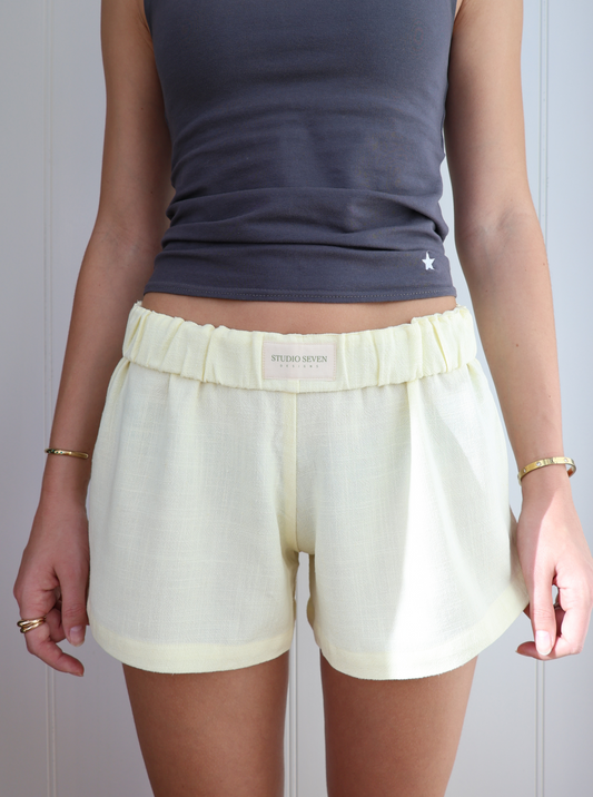 Shorts Sophia jaune pâle