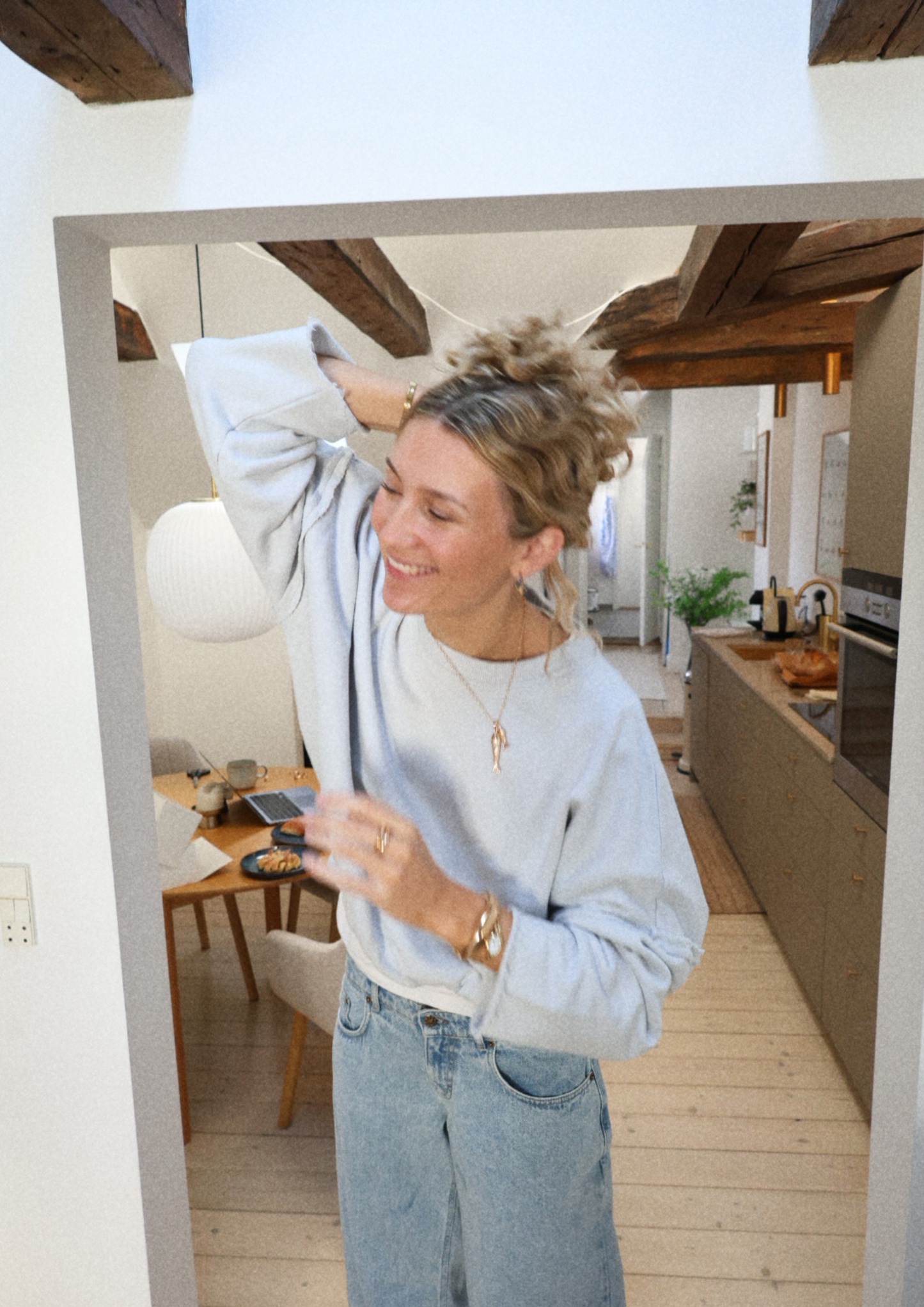 Pull Edie Beach Bleu Clair